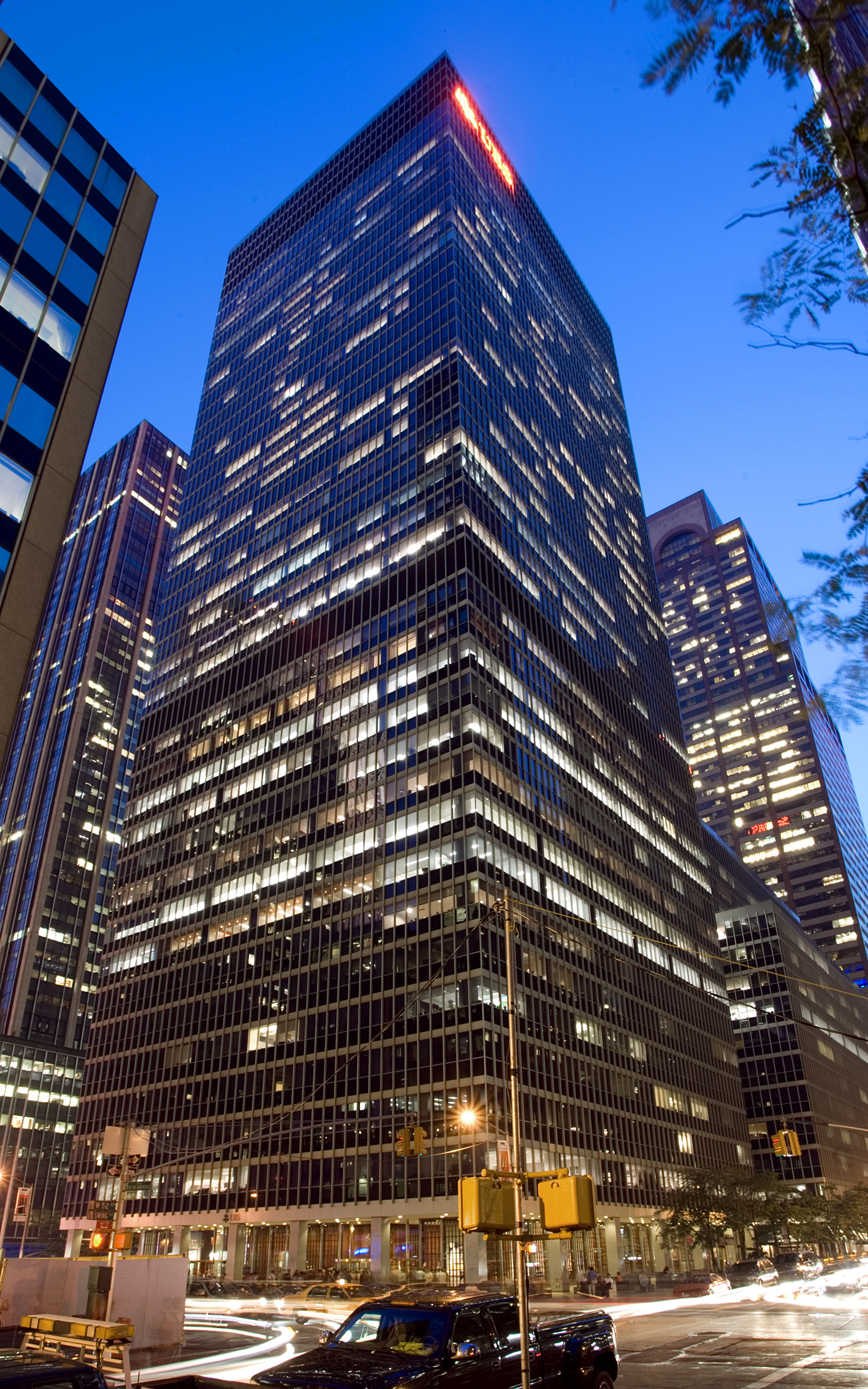 UBS Paine Webber Building, New York City - Night view from the east. © Mathias Beinling